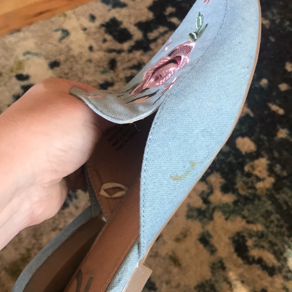 Blue and Floral Appliqué Slip On Shoes - Picture 5 of 9